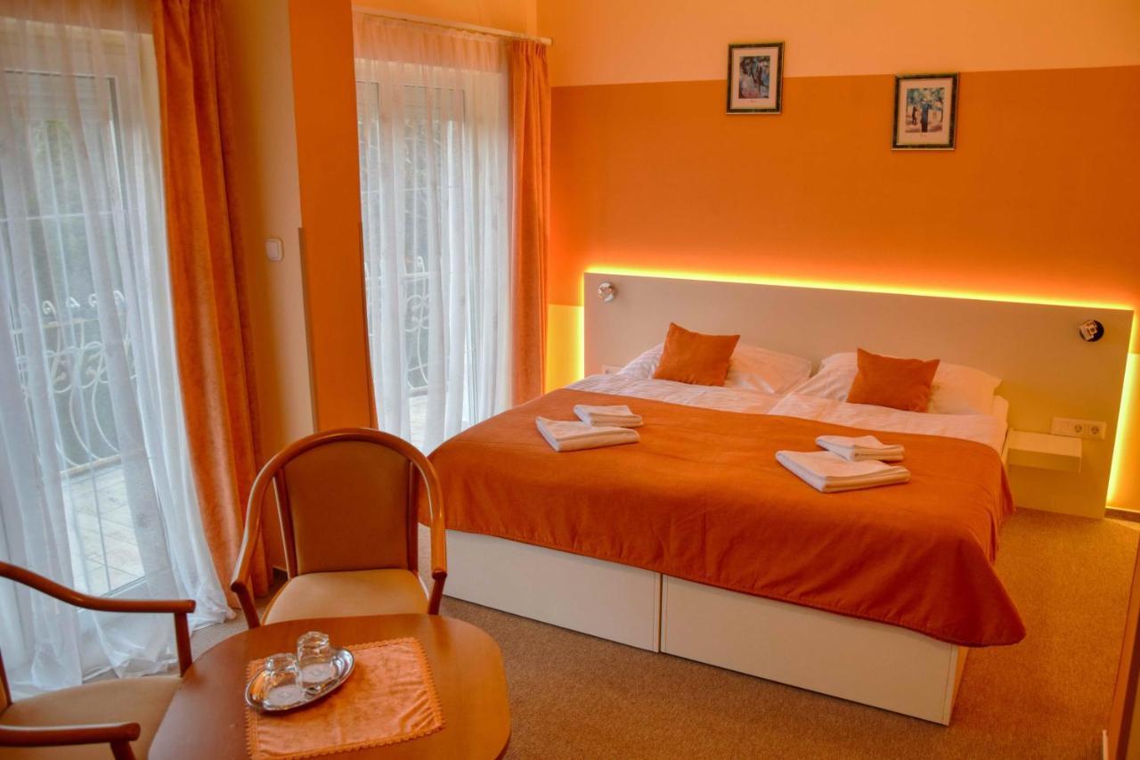 Hotel Penta Lux Tata Eksteriør billede