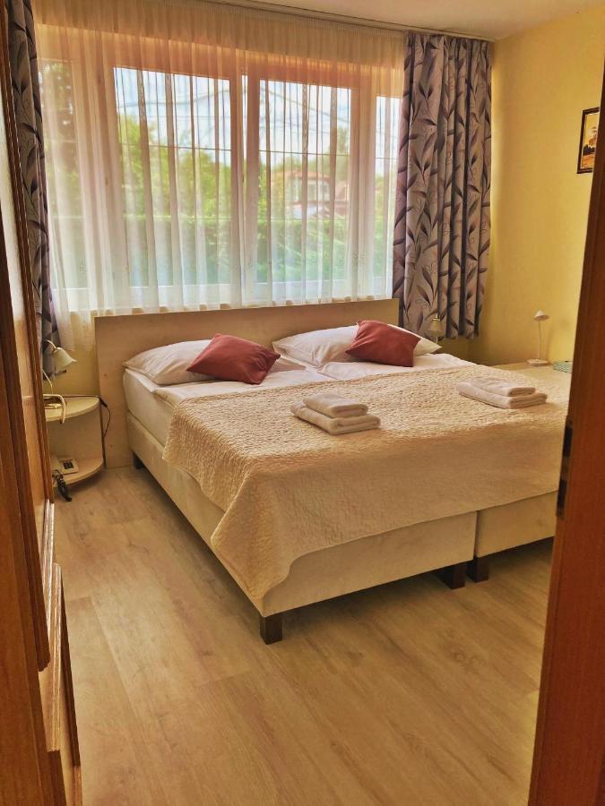 Hotel Penta Lux Tata Eksteriør billede